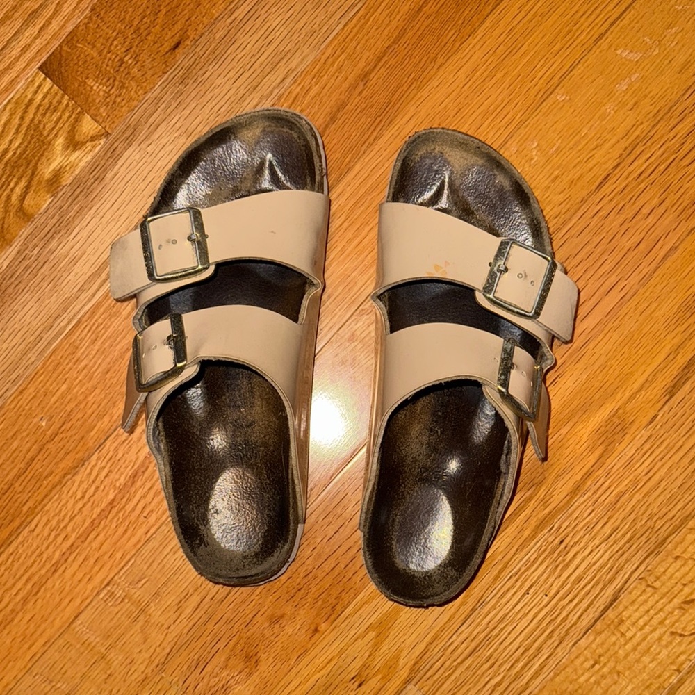 Birkenstock Tan Sand Arizona Patent Leather Sandal
